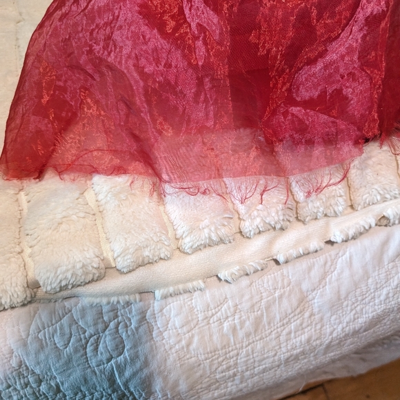 DELUXE Disney Holiday Princess Belle Red Christmas Holiday costume size 4/5 - Picture 10 of 11